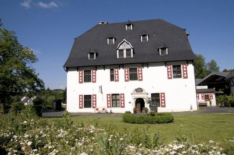 Malteser Komturei Hotel / Restaurant Bergisch Gladbach Kültér fotó
