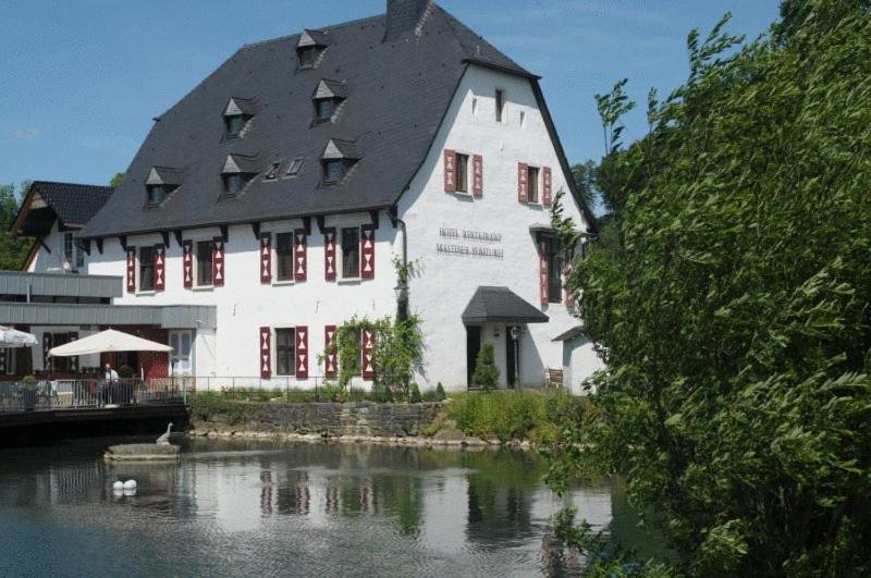 Malteser Komturei Hotel / Restaurant Bergisch Gladbach Kültér fotó